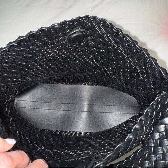 Large Black Woven Vegan Leather Shoulder Bag with magnetic closure- NWOT! - Picture 8 of 14